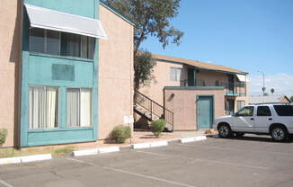 1002 N 25TH Place
