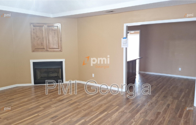 109 LARKSPUR LN
