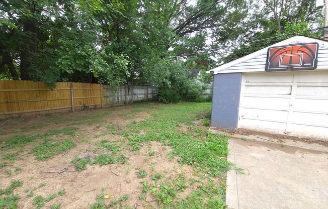 Two bedroom house in Churchill