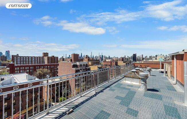 23 23 31 AVE