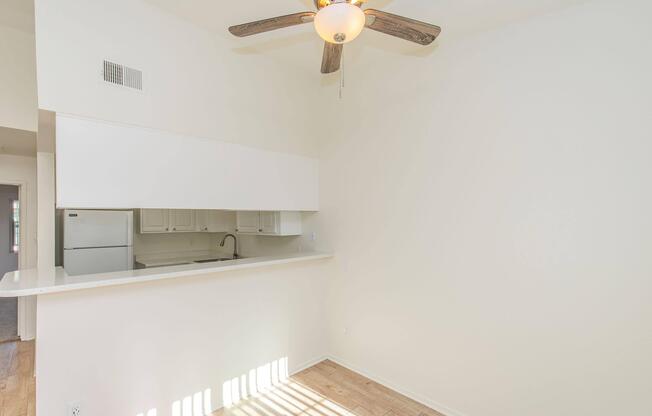 1 bed, 1 bath, 660 sqft, $2,470