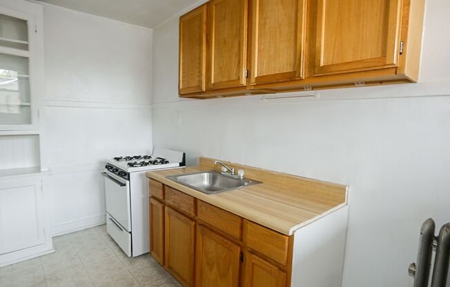 1 bed, 1 bath, 585 sqft, $1,635, Unit 2612G-2R