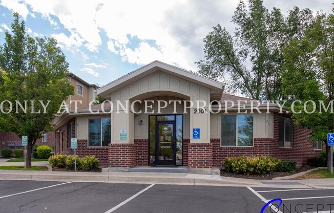 2 beds, 2 baths, 1,077 sqft, $1,450, Unit 323