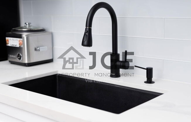 1 bed, 1 bath, 660 sqft, $1,800, Unit 103