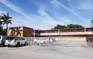 1245 W 24 ST
