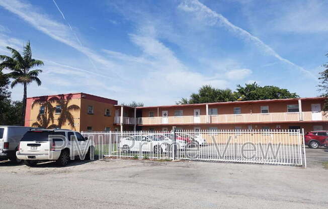 1245 W 24 ST
