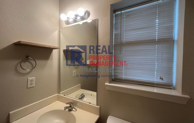 2 beds, 2 baths, $1,350, Unit Unit A