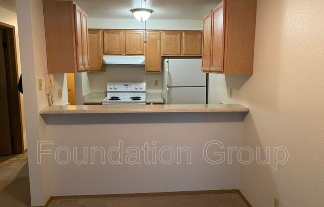 916 N 104 ST