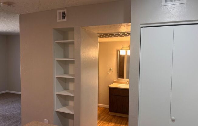 Studio, 1 bath, 413 sqft, $759, Unit 371