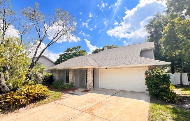 Discover Your Dream Home in Alafaya Woods: 4 BD/2BA 1020 Faircloth!