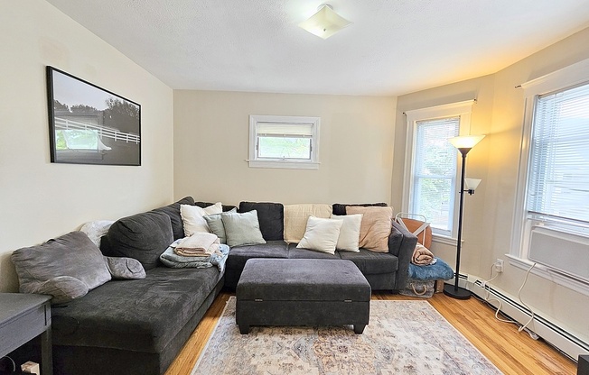 26 JULIA ST