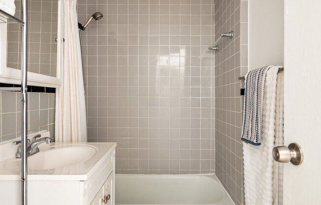 Studio, 1 bath, $3,875, Unit 3ON