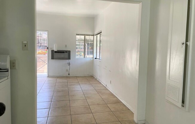 1 bed, 1 bath, 1,016 sqft, $2,300