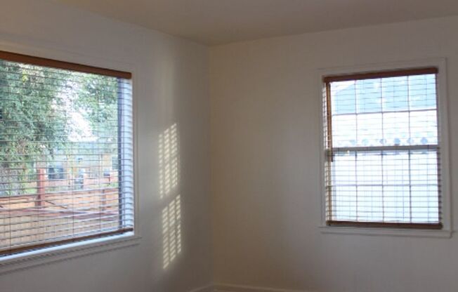 Charming 3 BR/1 BA  Home located In Villa Grove