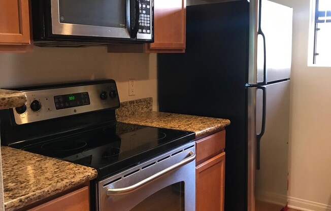 1/2 Mile to Good Schools, Pool/Spa/Sauna, Close to Freeways