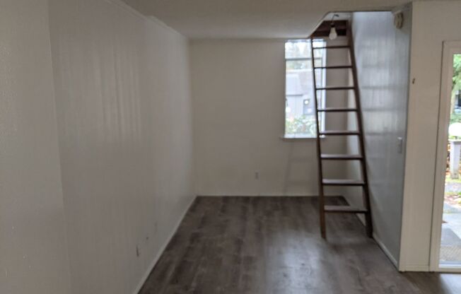 Brand New Remodeled Studio in Heart of Redmond