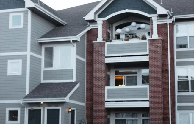 Commuter’s Dream! Spacious 3BD/2BA Cherry Grove Condo in Aurora