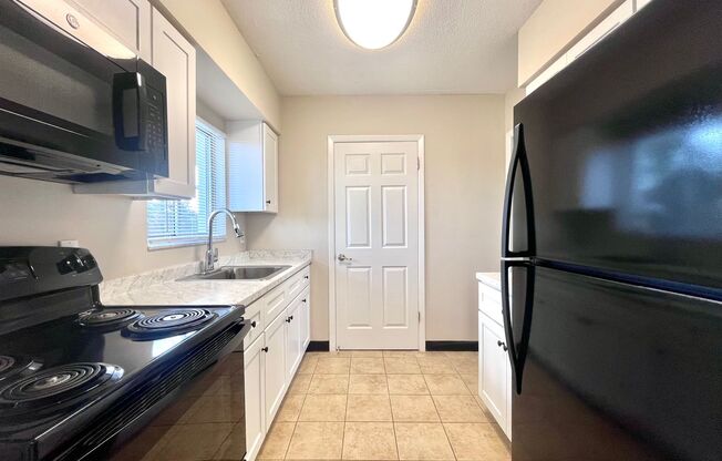 1 bed, 1 bath, 650 sqft, $1,549, Unit 600-216