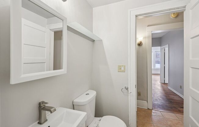 2 beds, 1 bath, 720 sqft, $1,395, Unit 102