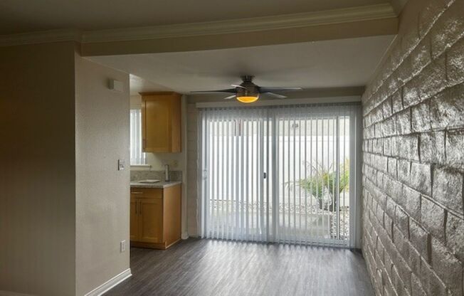 1 bed, 1 bath, 750 sqft, $2,375, Unit E4