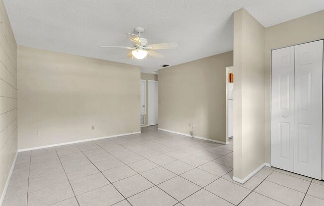 230 S 4 ST