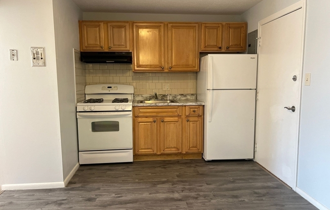 1 bed, 1 bath, 850 sqft, $2,000, Unit 19