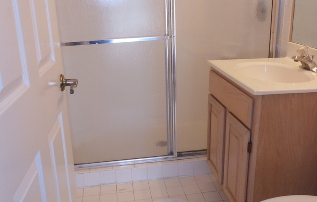 2 beds, 2 baths, $2,850, Unit # 2211