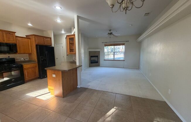 Mt Elden Villas: Large Townhome - 3 Bedroom 2.5 Bath - $3,000