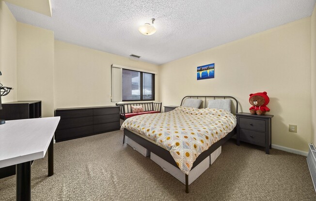 1 bed, 1 bath, 826 sqft, $2,500, Unit 708