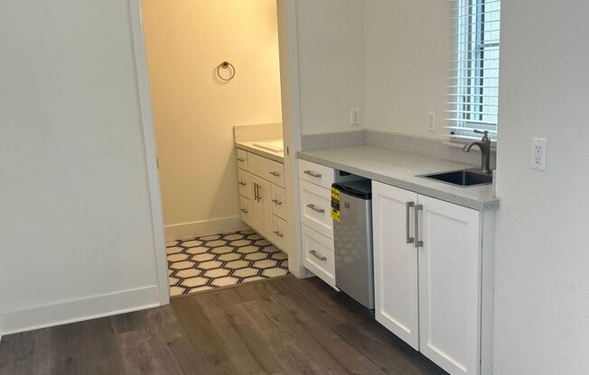 2 beds, 2.5 baths, 1,349 sqft, $4,700, Unit 123