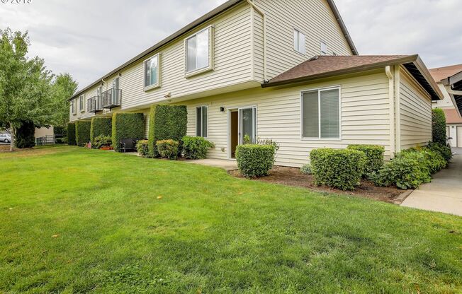 3 beds, 2 baths, $2,195, Unit # L 78