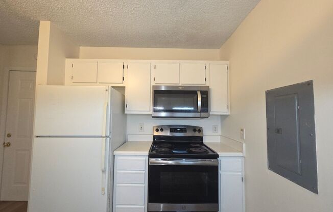 Newly Renovated Rooms for rent!!