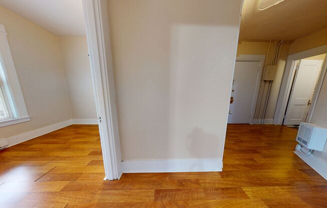 2 beds, 1 bath, $2,445, Unit 209