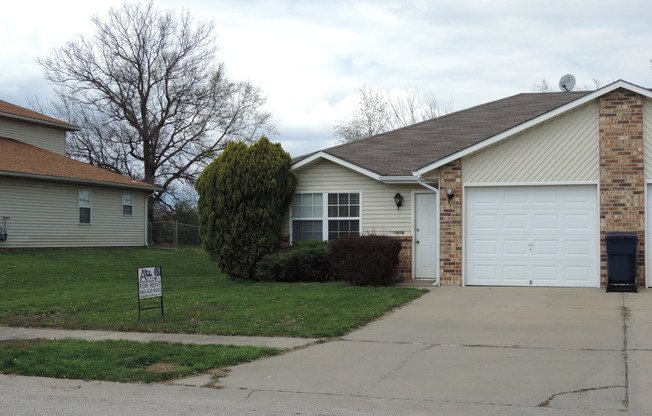 1502 8th Street Terr, Knob Noster Mo 65336
