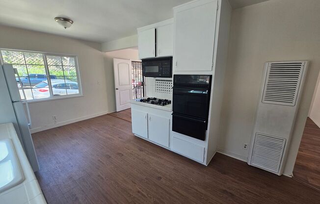 935-937 W. 17th St.