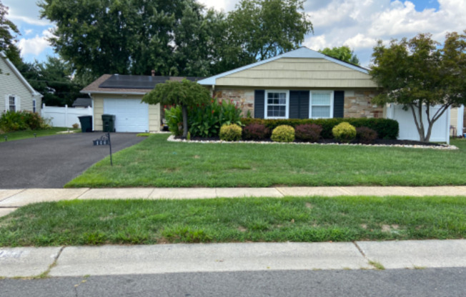 144 GLENVIEW LN