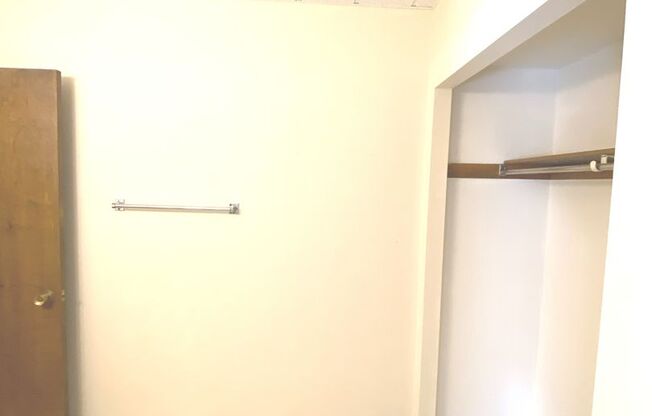 Studio, 1 bath, $865, Unit 389