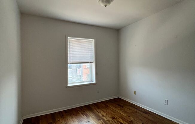 2 beds, 1 bath, $1,450