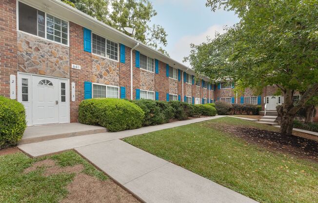Beautiful, Fully Renovated 1bd/1ba Unit w/ Rear Deck in Ideal Smyrna Location!