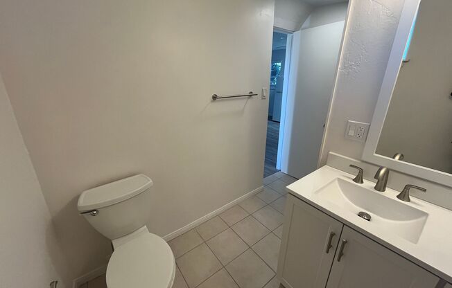 1 bed, 1 bath, 600 sqft, $2,600, Unit 655-D