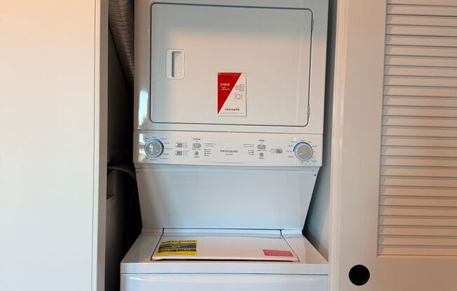 Studio, 1 bath, 440 sqft, $2,050, Unit 606