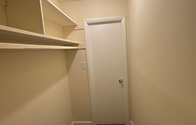 3 beds, 2 baths, 1,300 sqft, $2,400, Unit 3351 #204