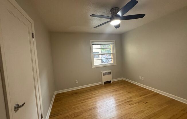 1 bed, 1 bath, 609 sqft, $1,450, Unit 230
