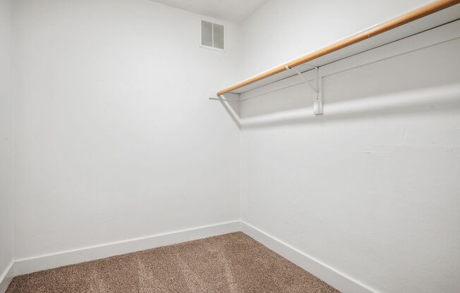 1 bed, 1 bath, 685 sqft, $2,100