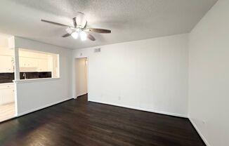 2 beds, 1 bath, $925, Unit SC553