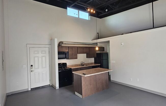 1 bed, 1 bath, $1,260, Unit CPC-A305