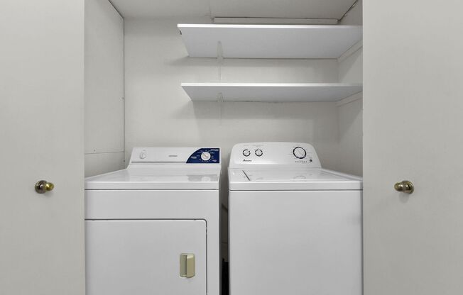 1 bed, 1 bath, 570 sqft, $1,250, Unit 1042-109