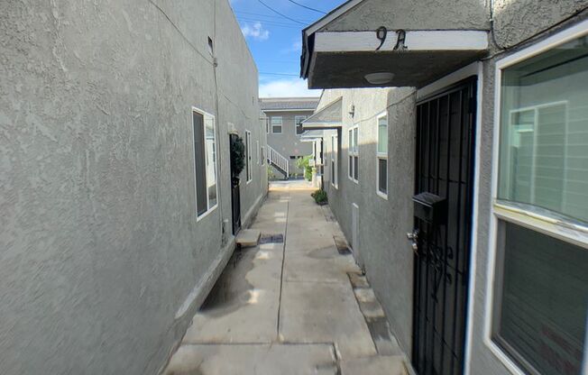 1 bed, 1 bath, 550 sqft, $1,850, Unit B