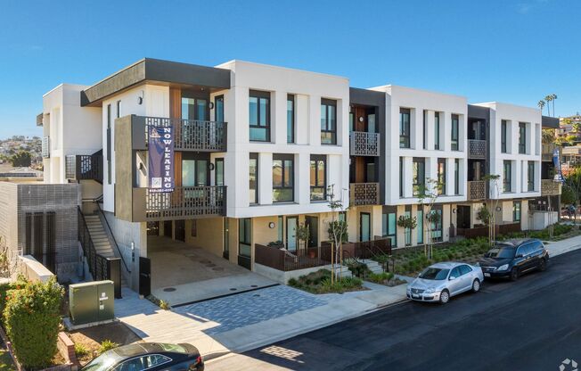 Punta Lara Apartments-Point Loma 1st Month rent Free