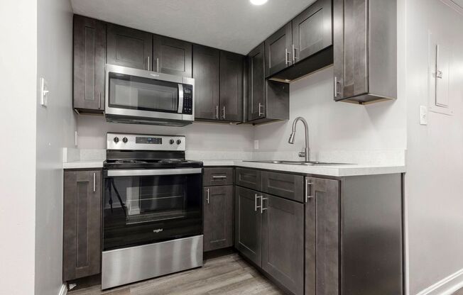 2 beds, 2 baths, 900 sqft, $1,050, Unit 303